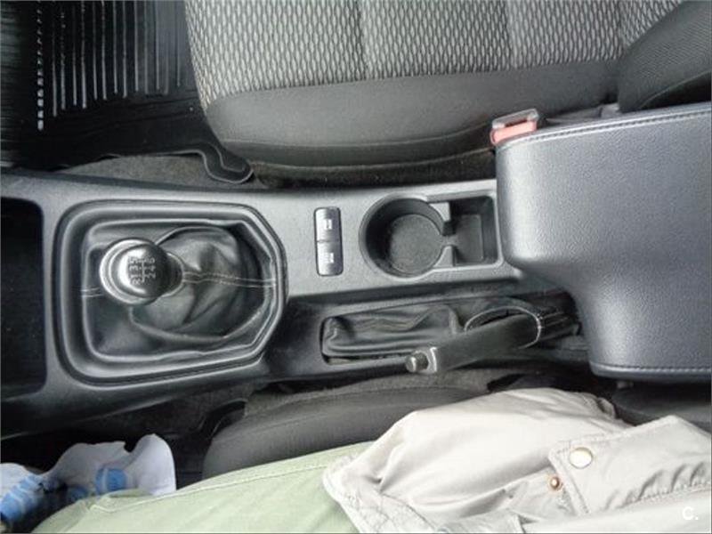 TOYOTA Hilux 2.4 D4D Cabina Doble GX 4p.