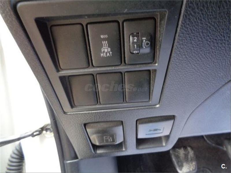TOYOTA Hilux 2.4 D4D Cabina Doble GX 4p.