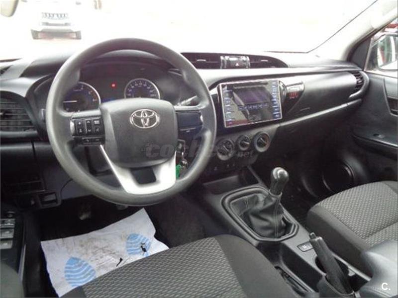 TOYOTA Hilux 2.4 D4D Cabina Doble GX 4p.