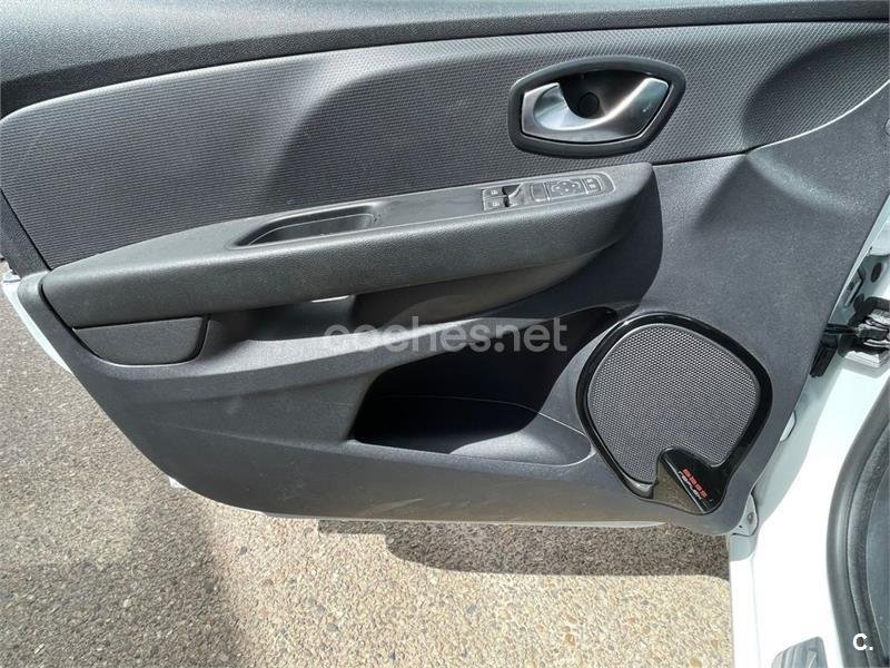 RENAULT Clio Limited Energy dCi