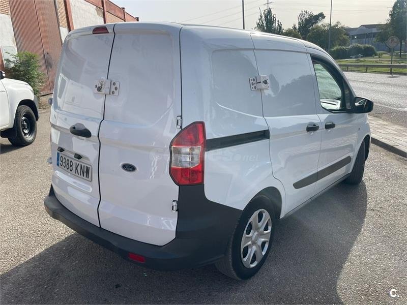 FORD Transit Courier Van 1.5 TDCi 56kW Ambiente