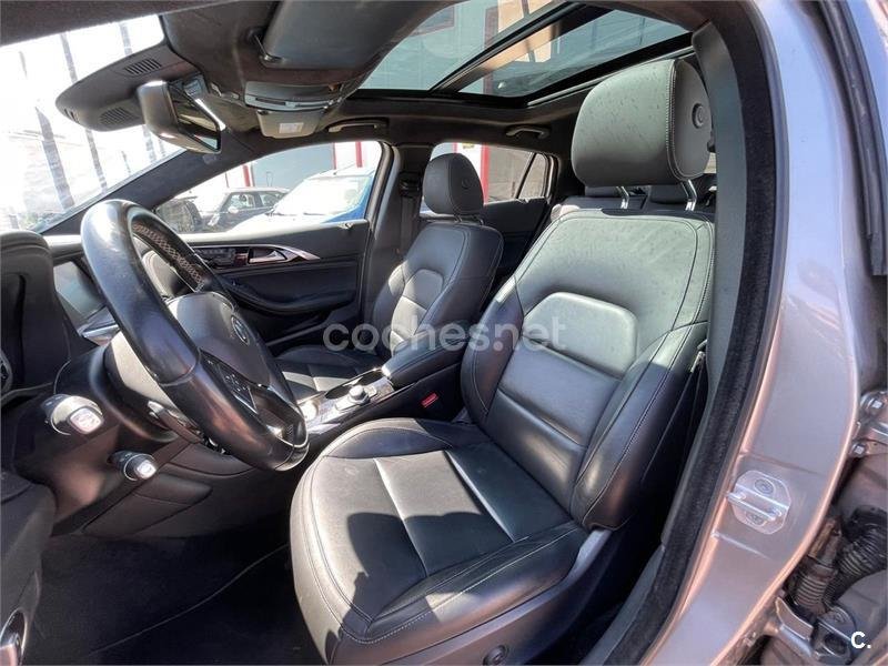 INFINITI QX30 2.2D PREMIUM 7DCT AWD