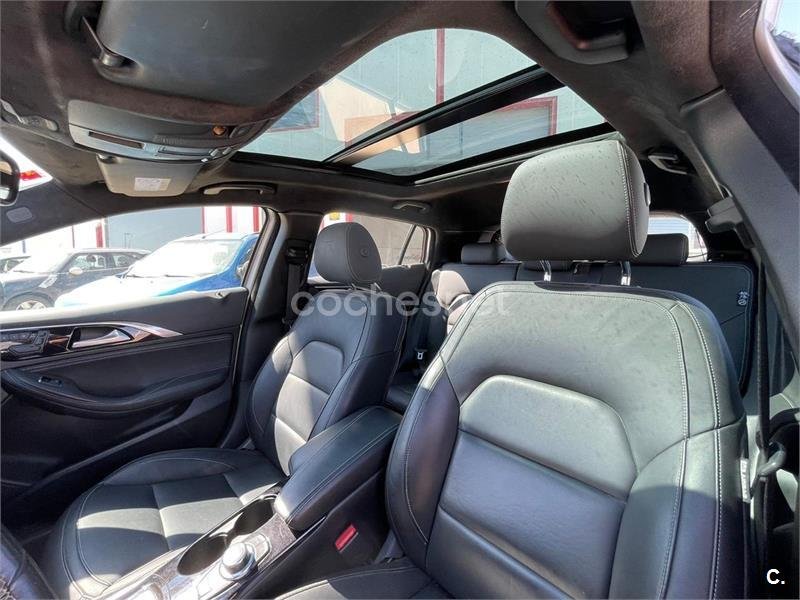 INFINITI QX30 2.2D PREMIUM 7DCT AWD