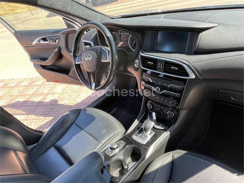 INFINITI QX30 2.2D PREMIUM 7DCT AWD